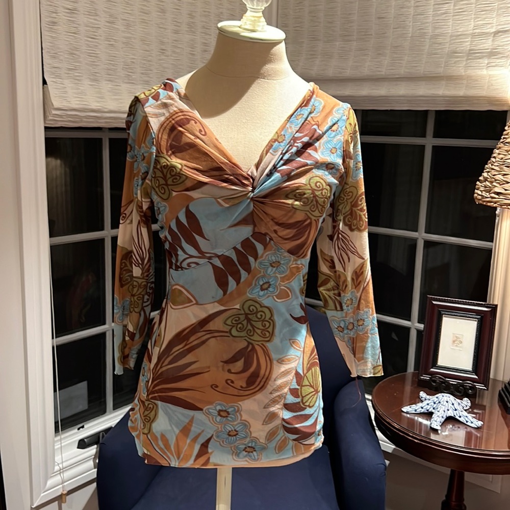 Sexy v-neck casual top size medium